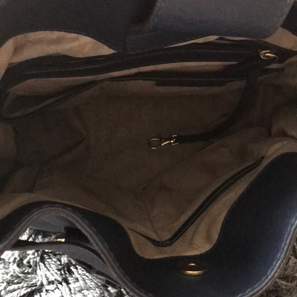 Michael Kors large Hamilton navy blue handbag - Picture 6 of 7